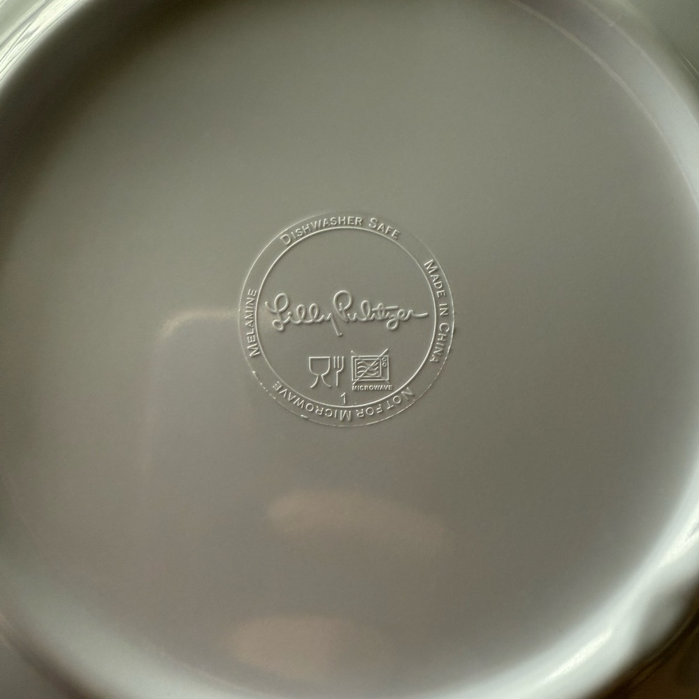 Lilly Pulitzer Melamine Plates - Set of 4 - Picture 2 of 2
